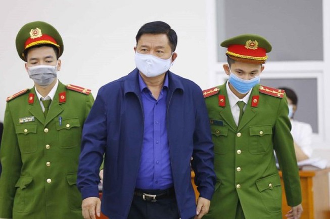 Ông Đinh La Thăng nhận thêm án 11 năm tù, bồi thường 200 tỷ đồng. (Ảnh: PLO)