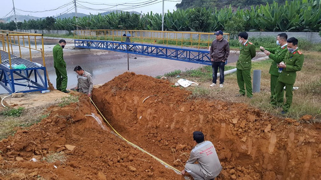 Cơ quan chức năng phát hiện đường ống ngầm của Công ty CP chế biến nông sản BHL Sơn La.