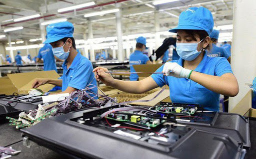 Tổng Liên đoàn Lao động Việt Nam kiến nghị sử dụng số kinh phí còn lại của gói 62.000 tỷ đồng để hỗ trợ người lao động bị ảnh hưởng trong đợt dịch COVID-19 thứ 4 tại các khu công nghiệp. (Ảnh minh họa)