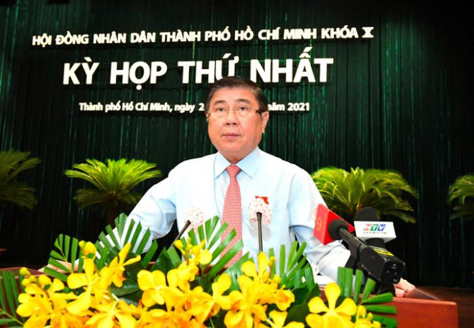 Chủ tịch UBND TPHCM nhiệm kỳ 2021-2026 Nguyễn Thành Phong trình bày chương trình hành động tại kỳ họp. Ảnh: VGP/Việt Dũng.