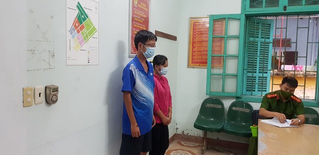 Công an tỉnh Thái Bình vừa bắt giam 2 nhân viên y tế nhận tiền hối lộ.
