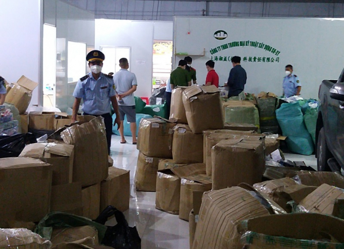 Lực lượng chức năng phát hiện hàng nghìn sản phẩm thuốc, thiết bị vật tư y tế vi phạm tại TP. Thuận An.