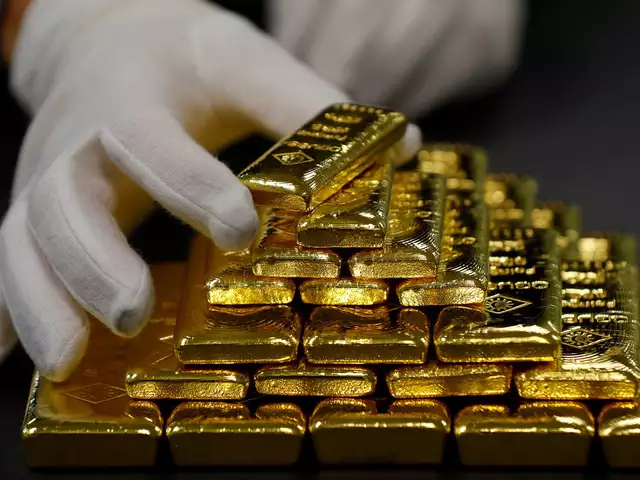 Bất chấp USD suy yếu, giá vàng vẫn quay đầu giảm. (Ảnh minh hoạ)