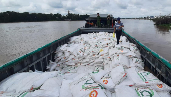 100 tấn đường cát lậu từ Campuchia về Việt Nam do Công an phát hiện.