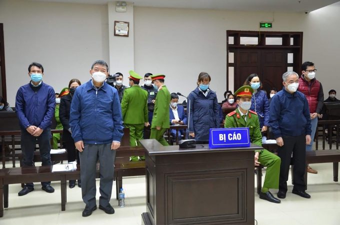 Sáng nay, tòa tuyên án cựu Giám đốc Bệnh viện Bạch Mai Nguyễn Quốc Anh.