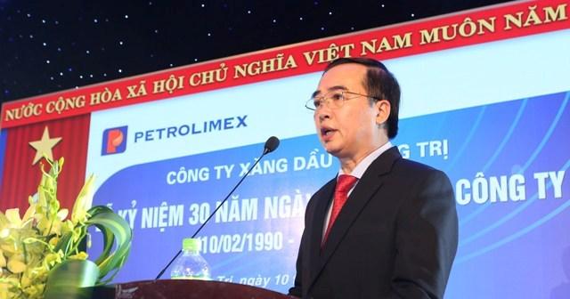 Ông Nguyễn Đức Hùng - Chủ tịch kiêm Giám đốc Công ty xăng dầu Quảng Trị phát biểu