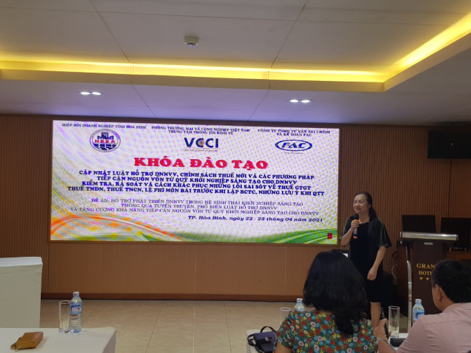 Bà Nguyễn Thị Thúy Nga – Chủ Tịch Hội đồng Thành viên Công ty TNHH tư vấn tài chính và kế toán FAC cập nhật chính sách thuế cho doanh nghiệp.