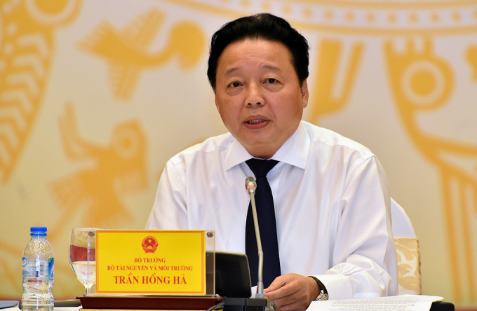 Bộ trưởng Trần Hồng Hà đề nghị Chủ tịch UBND thành phố Hà Nội Nguyễn Đức Chung chỉ đạo các cơ quan có liên quan dừng việc thu hồi giấy chứng nhận đã cấp.