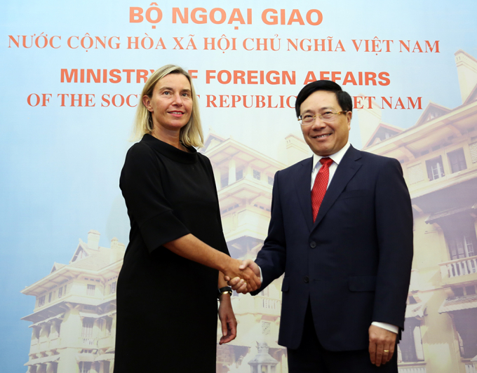 Phó thủ tướng, Bộ trưởng Bộ Ngoại giao Phạm Bình Minh và Đại diện cấp cao của EU về chính sách đối ngoại và an ninh, Phó chủ tịch Ủy ban châu Âu Federica Mogherini - Ảnh: VGP.