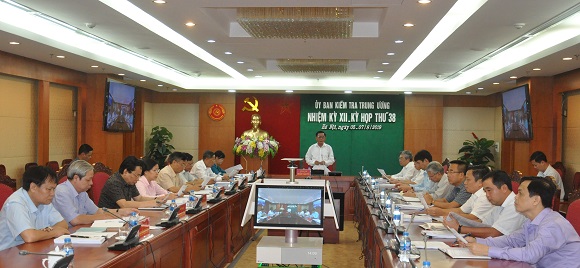 Bí thư Trung ương Đảng, Chủ nhiệm Ủy ban Kiểm tra Trung ương Trần Cẩm Tú chủ trì kỳ họp 38 - Ảnh: VGP.
