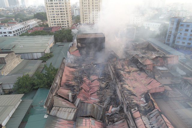 Đến thời điểm này vẫn chưa có thông tin, kết luận chính thức về ảnh hưởng môi trường của vụ cháy nổ xảy tại Công ty Rạng Đông hôm 28/8 - Ảnh: TT.