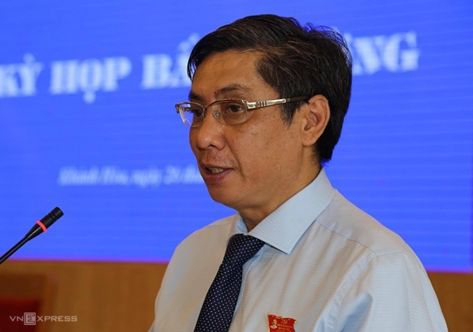 Chủ tịch UBND tỉnh Khánh Hòa Lê Đức Vinh bị kỷ luật bằng hình thức cách chức.
