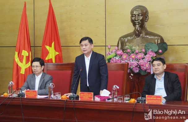 Ông Thái Thanh Quý (đứng giữa) sẽ đảm nhiệm Bí thư Tỉnh ủy kiêm Chủ tịch UBND tỉnh Nghệ An.