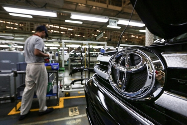 Trước đó, hôm 28/3, hãng đã đóng cửa toàn bộ 10 đại lý Toyota và một showroom xe sang Lexus tại Hà Nội.