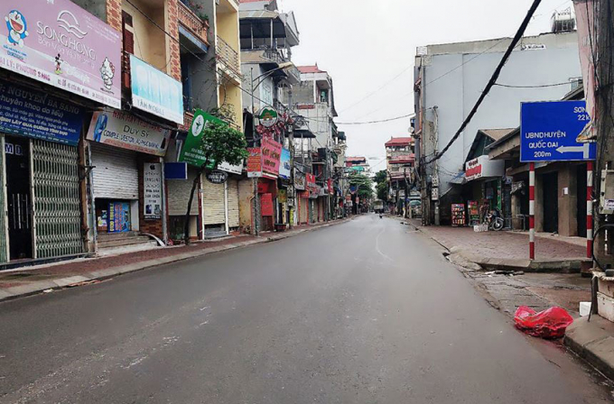 Toàn thành phố Hà Nội vắng lặng trong những ngày đầu cách ly.