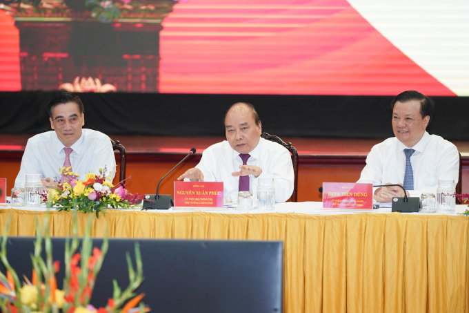 Thủ tướng bày tỏ vui mừng khi được nghe nhiều ý kiến, từ TP. Hà Nội đến Cà Mau, Sơn La, Hải Phòng cũng như nhiều tỉnh, thành phố khác thể hiện quyết tâm cao không điều chỉnh chỉ tiêu năm nay mà có điều chỉnh thì điều chỉnh rất ít.
