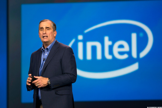 Brian Krzanich, Tổng giám đốc Intel, đang đối mặt nhiệm vụ khó khăn là khôi phục vị thế đầu tàu của tập đoàn trong ngành chip. Ảnh: NBC