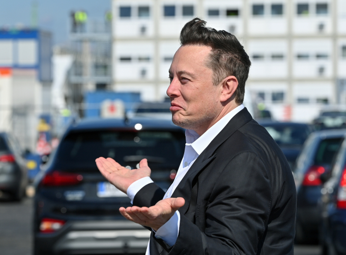 Tỷ phú Elon Musk trở thành người giàu thứ hai thế giới trong năm nay nhờ đà tăng khó tin của cổ phiếu Tesla.
