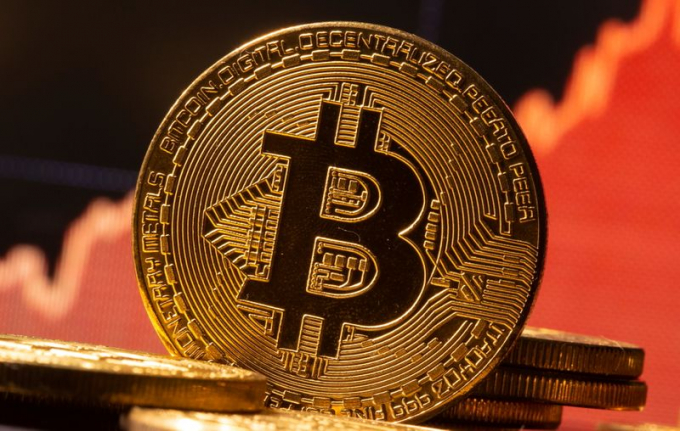 Từ khi xuyên thủng ngưỡng 20.000 USD hồi giữa tháng 12, giá Bitcoin lần lượt vượt các mốc 25.000 USD, 30.000 USD và áp sát ngưỡng 35.000 USD/đồng vào ngày 3/1.