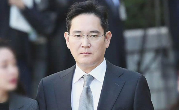 Phó Chủ tịch Samsung xin lỗi nhân viên khi phải vào tù lần thứ hai. Ảnh: Business Korea