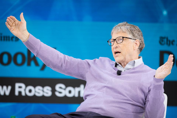 Bill Gates cho rằng các nhà đầu tư nhỏ lẻ khó có thể thắng trong cuộc đấu tay đôi với các quỹ đầu cơ và các tay to Phố Wall.