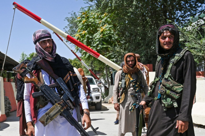 Phiến quân Taliban đã giành quyền kiểm soát đất nước trong khoảng thời gian vô cùng chóng vánh. Ảnh: WSJ