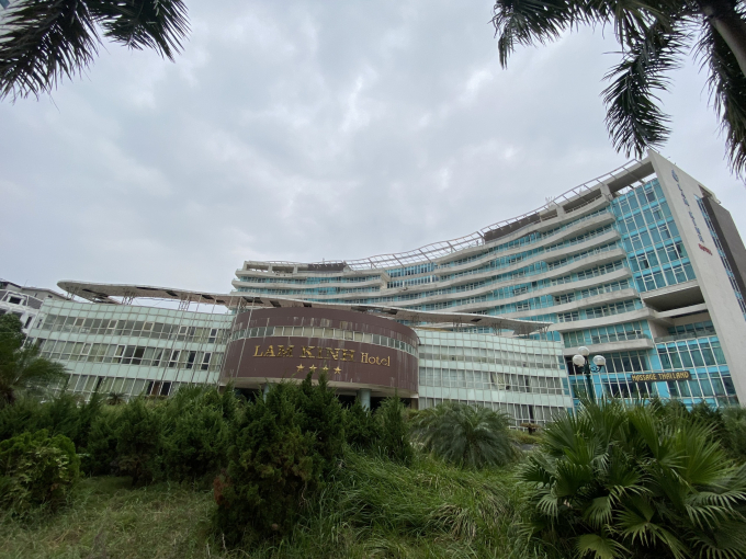 Khách sạn Lam Kinh xuống cấp nghiêm trọng sau 1 năm dừng hoạt động.