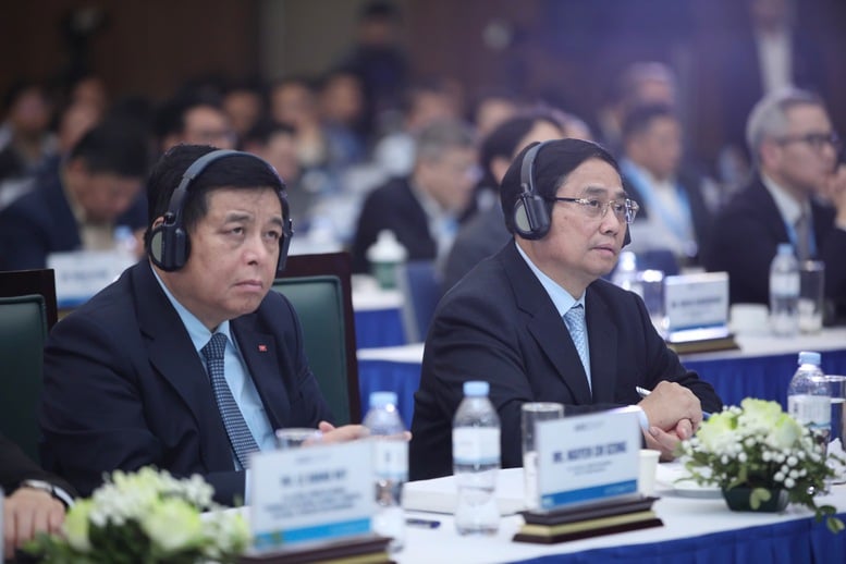 Thủ tướng: Việt Nam nỗ lực xoay chuyển tình thế, chuyển đổi trạng thái về bán dẫn và AI- Ảnh 1.