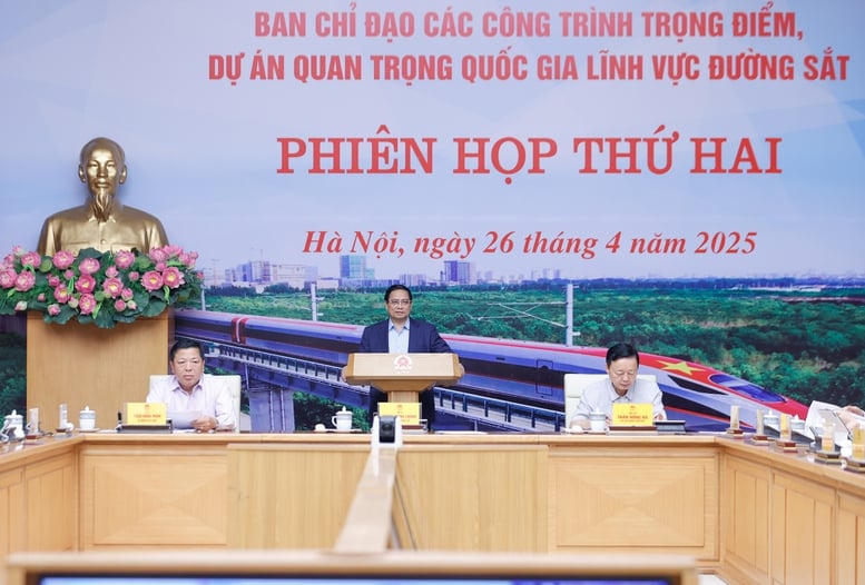 Thủ tướng: Khẩn trương trình Quốc hội các cơ chế đặc thù thống nhất cho tất cả các dự án đường sắt- Ảnh 2.