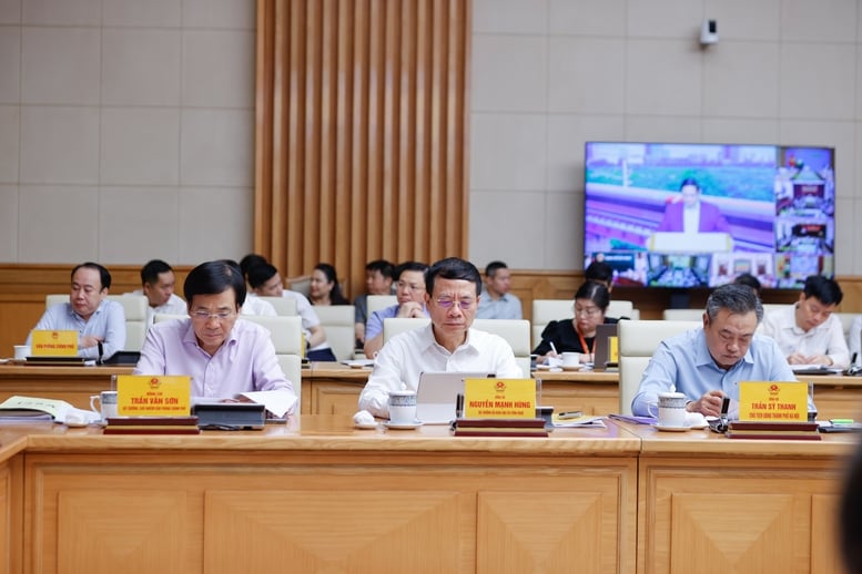 Thủ tướng: Khẩn trương trình Quốc hội các cơ chế đặc thù thống nhất cho tất cả các dự án đường sắt- Ảnh 3.