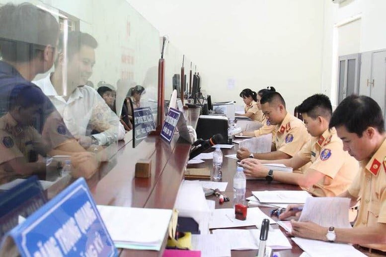 Các biểu mẫu xử phạt vi phạm hành chính thuộc thẩm quyền của Công an nhân dân- Ảnh 1.