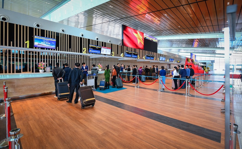 Travellers check in at Van Don International Airport. Photo courtesy of Vietnam News Agency. 