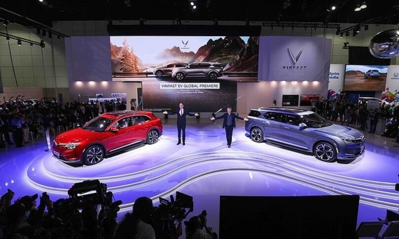Two VinFast all-electric SUVs are on display at the Los Angeles Auto Show 2021 in November 2021. Photo courtesy of VinFast. 