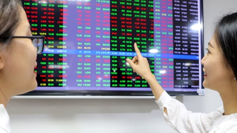 Foreign investors are back to net buying of $9.65 million on the Ho Chi Minh City Stock Exchange on May 24, 2022. Photo by The Investor/Trong Hieu.