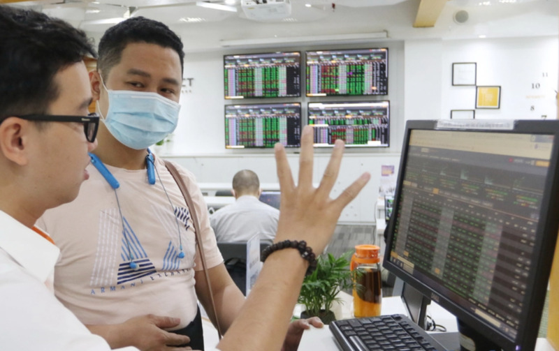 Foreign investors remain net buyers to the tone of more than $72.3 million on Ho Chi Minh City Stock Exchange on May 27, 2022. Photo by The Investor/Gia Huy.