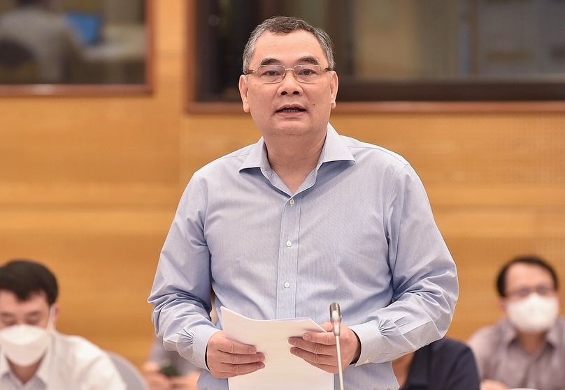 Lieutenant General To An Xo, Ministry of Public Security's chief of staff, speaks at a government meeting on May 5, 2022. Photo courtesy of the government's portal.