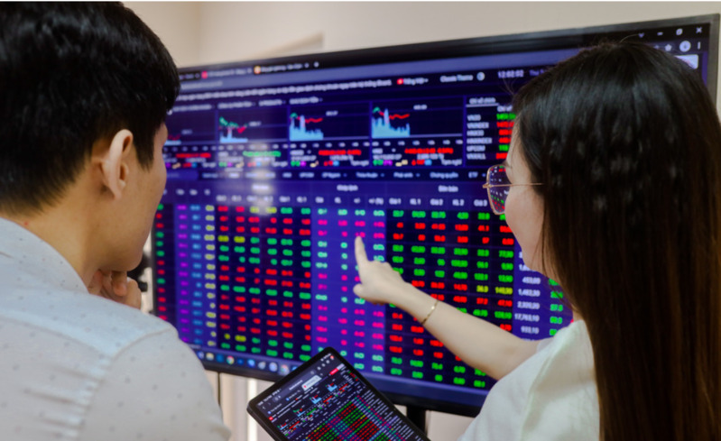 Foreign investors are back to net selling of $8.2 billion on the Ho Chi Minh City Stock Exchange on June 6. Photo by The Investor/Trong Hieu.