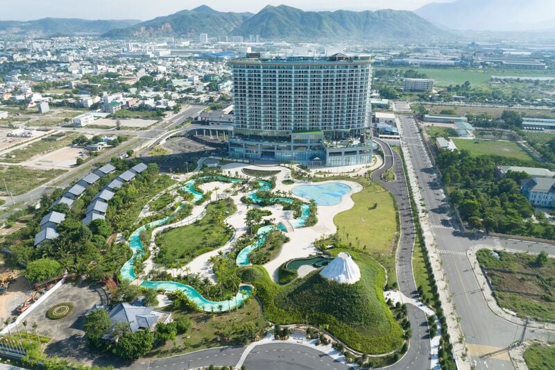  An aerial view of the Da Nang Mikazuki luxury resort and spa. Photo by The Investor/Thanh Van.