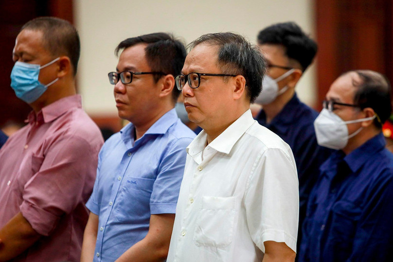 Defendant Tat Thanh Cang (in white shirt) in court on June 9, 2022. Photo courtesy of Phap Luat newspaper.