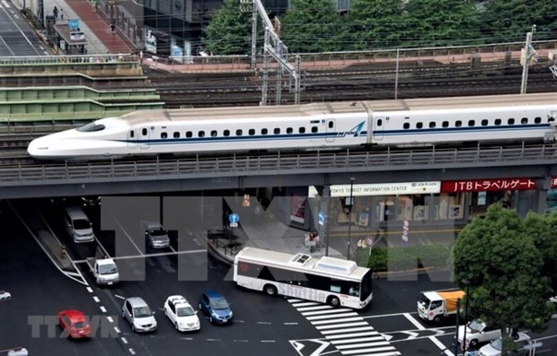 A Shinkansen high-speed train in Tokyo, Japan. Photo courtesy of Vietnam News Agency.