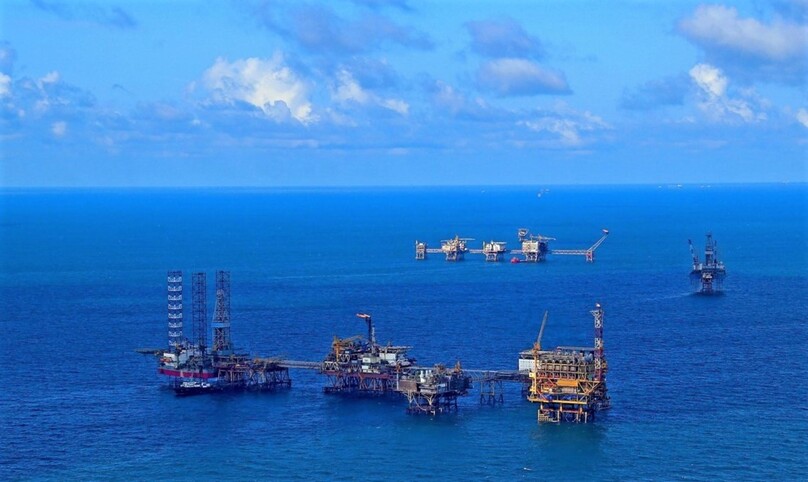 Offshore oil rigs in Bach Ho (White Tiger) oil field near Vung Tau town in southern Vietnam. Photo courtesy of Vietnam News Agency.