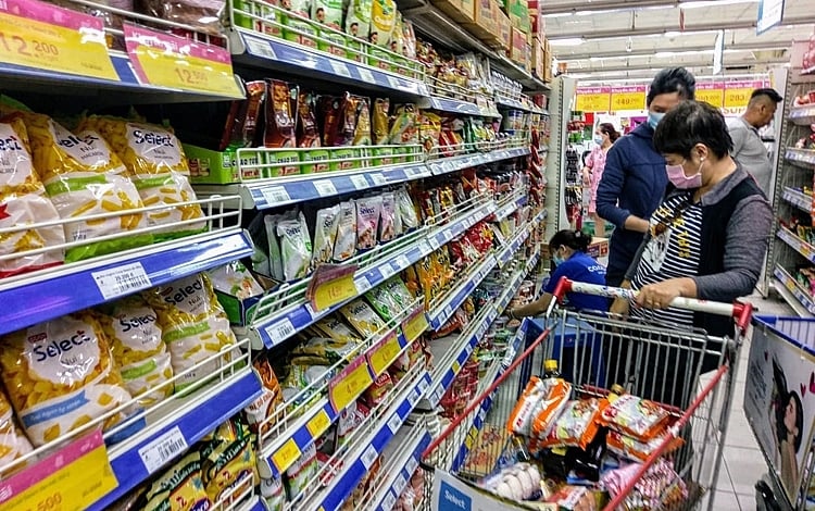 In April, Standard Chartered forecast Vietnam’s inflation in 2022 and 2023 at 4.2% and 5.5% respectively. Photo courtesy of Ministry of Industry and Trade.