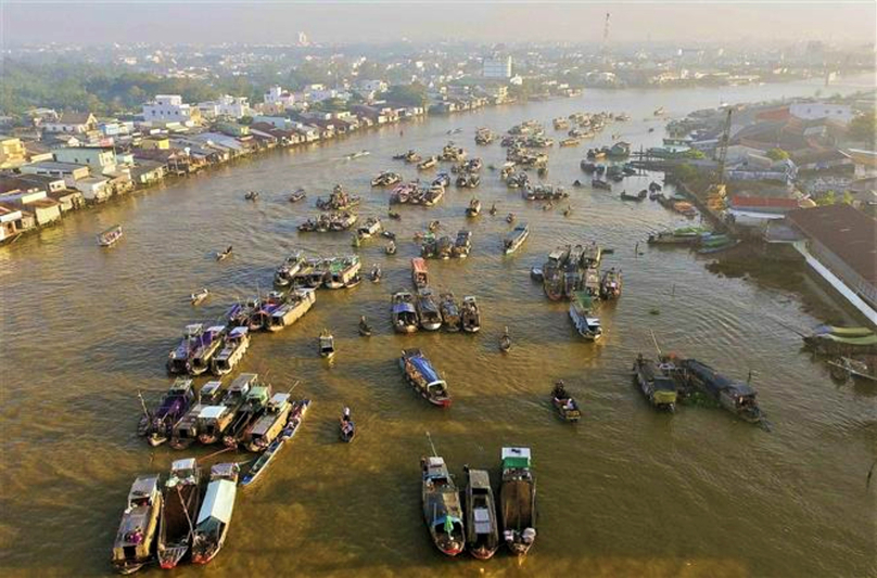 The Cai Rang floating market in Can Tho city. Photo courtesy of Vietnam News Agency.