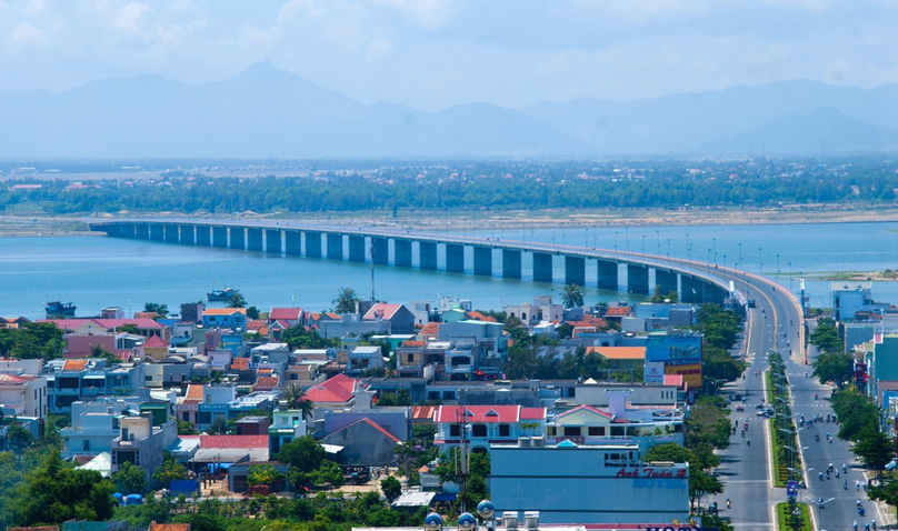  Hung Vuong bridge in Tuy Hoa town, Phu Yen province, central Vietnam. Photo courtesy of the province.