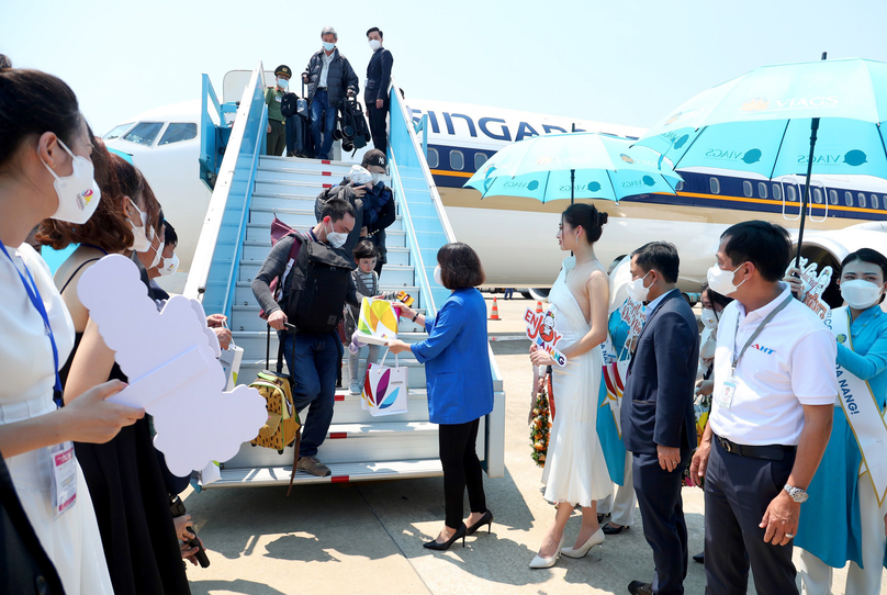 Foreign visitors arrive in Danang city, central Vietnam. Photo by The Investor/Thanh Van.