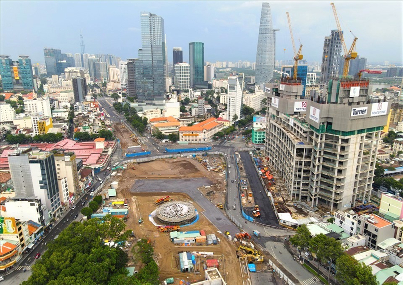Ben Thanh Metro Hub under construction in the center of HCMC’s District 1 as part of the city’s metro system. Photo courtesy of Lao Dong newspaper. 