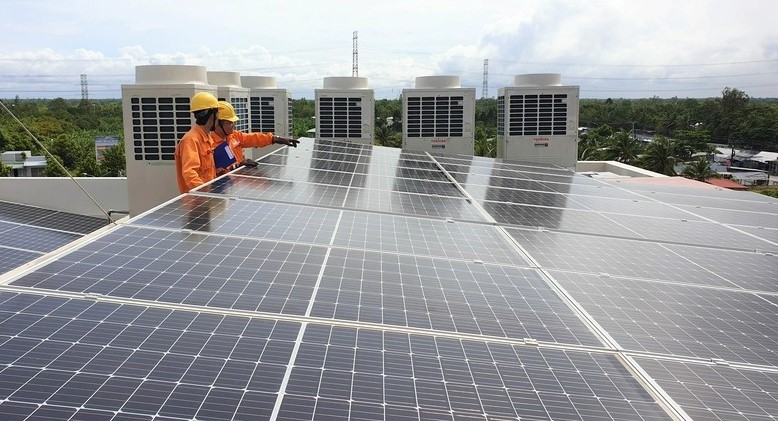 A rooftop solar power facility in Vinh Long province, southern Vietnam. Photo courtesy of the government's portal.