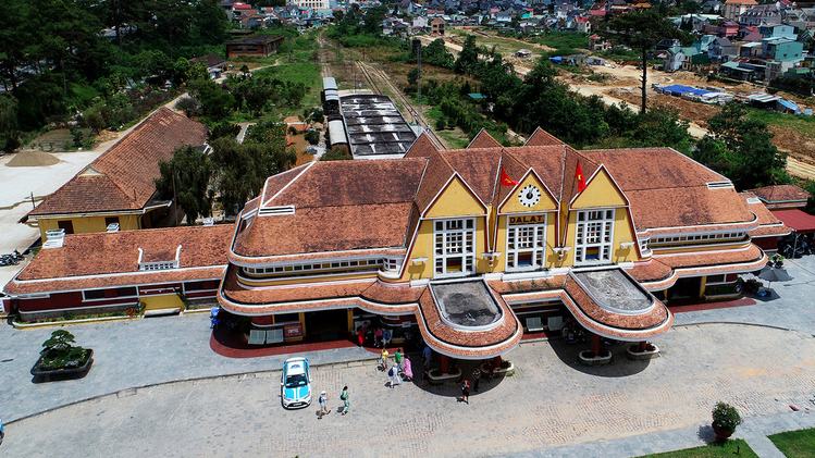 An aerial view of Da Lat railway station in Da Lat town, Lam Dong province, Vietnam's Central Highlands. Photo courtesy of the province.