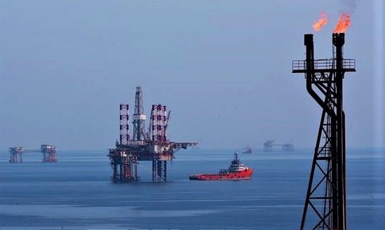 Petrovietnam rigs at the Bach Ho (White Tiger) oil field offshore of Vung Tau, southern Vietnam. Photo courtesy of Vietnam News Agency.