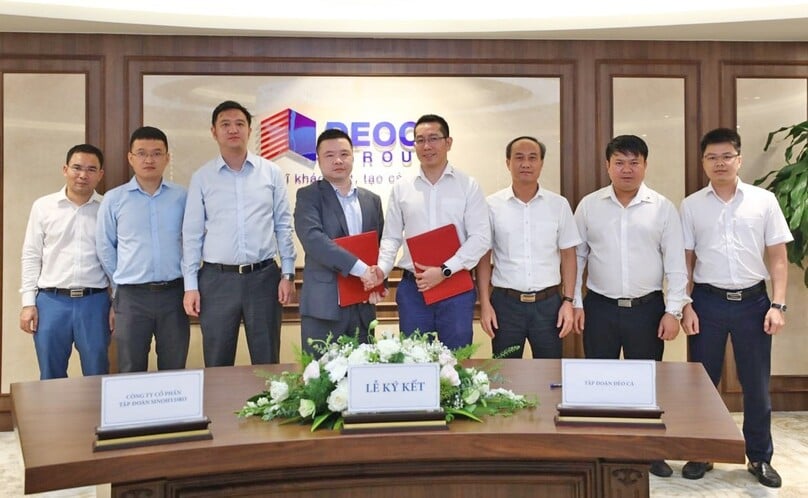 Deoca Group and Sinohydro Corporation signed an MoU on studying investments in phase 3 of HCMC’s Metro Line 2 project on July 7, 2022. Photo courtesy of Deoca.